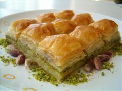 tatli siparisi essiz lezzette 1 kilo fistikli baklava  zmir Karyaka ieki maazas 